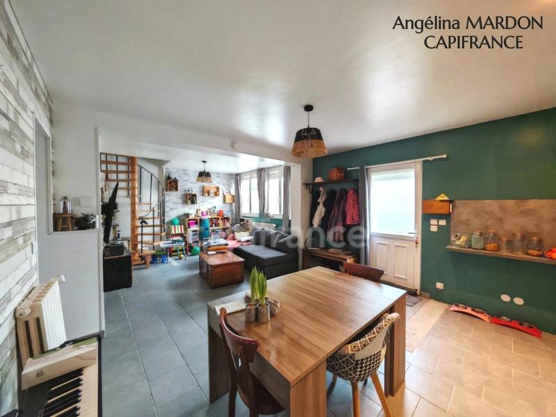 Maison de ville - 69 m² - 4 pièces