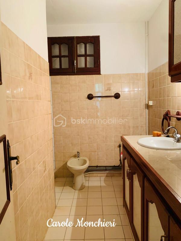 Maison - 193 m² - 8 pièces