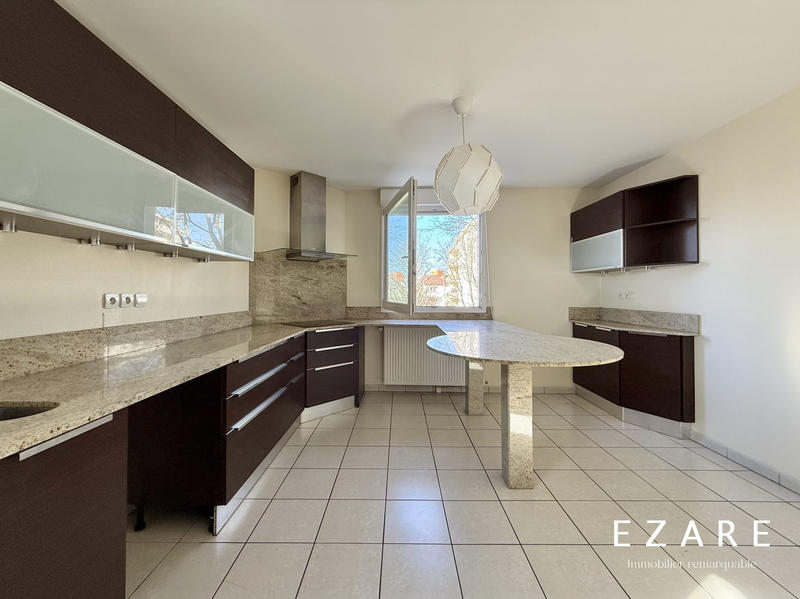 Appartement - 106 m² - 5 pièces