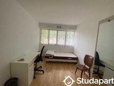 Chambre - 12 m² - 1 pièce