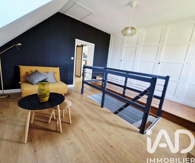 Maison - 222 m² - 12 pièces