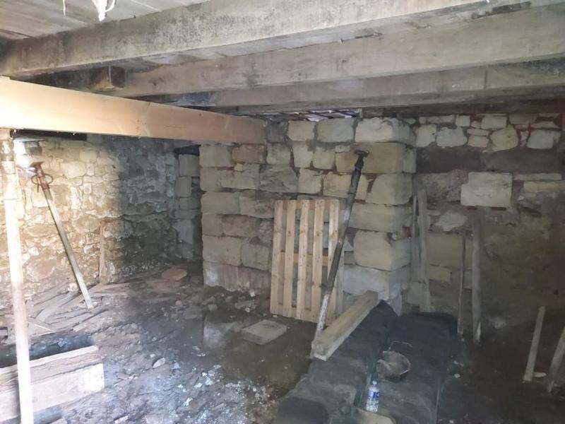 Grange - 200 m² - 3 pièces