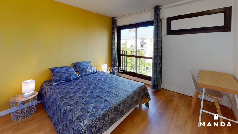 Chambre - 12 m² - 5 pièces