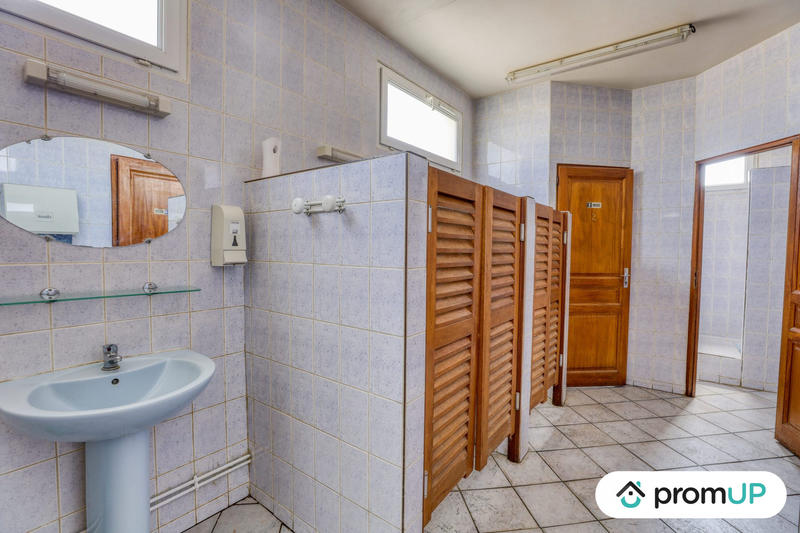 Fonds de commerce - 1 051 m²