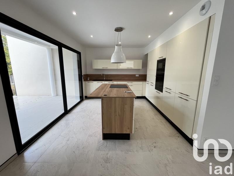 Maison - 150 m² - 6 pièces