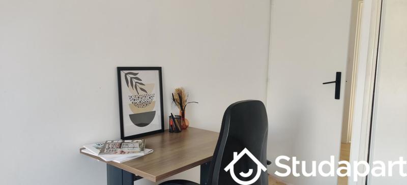 Chambre - 12 m² - 1 pièce