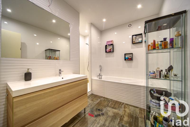 Appartement - 129 m² - 6 pièces