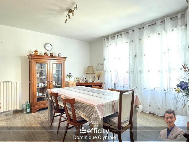 Appartement - 80 m² - 5 pièces