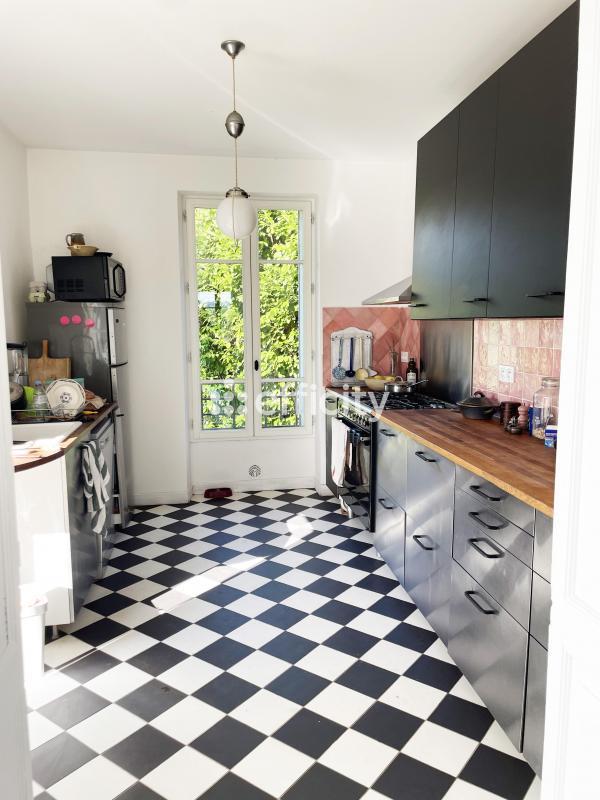 Maison - 274 m² - 8 pièces