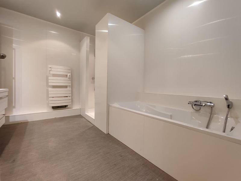 Appartement - 141 m² - 5 pièces