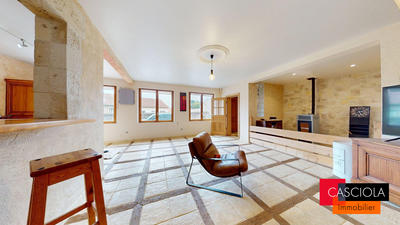 Maison - 200 m² - 5 pièces