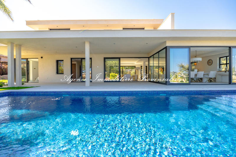 Villa - 370 m² - 7 pièces