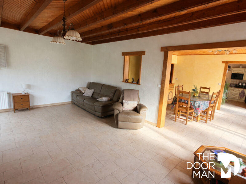 Maison - 247 m² - 9 pièces