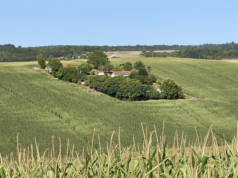 Maison - 330 m² - 16 pièces