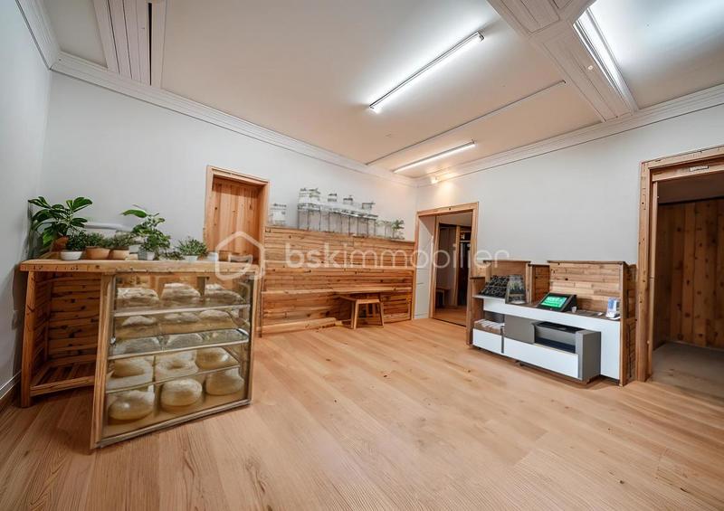 Immeuble - 77 m² - 3 pièces