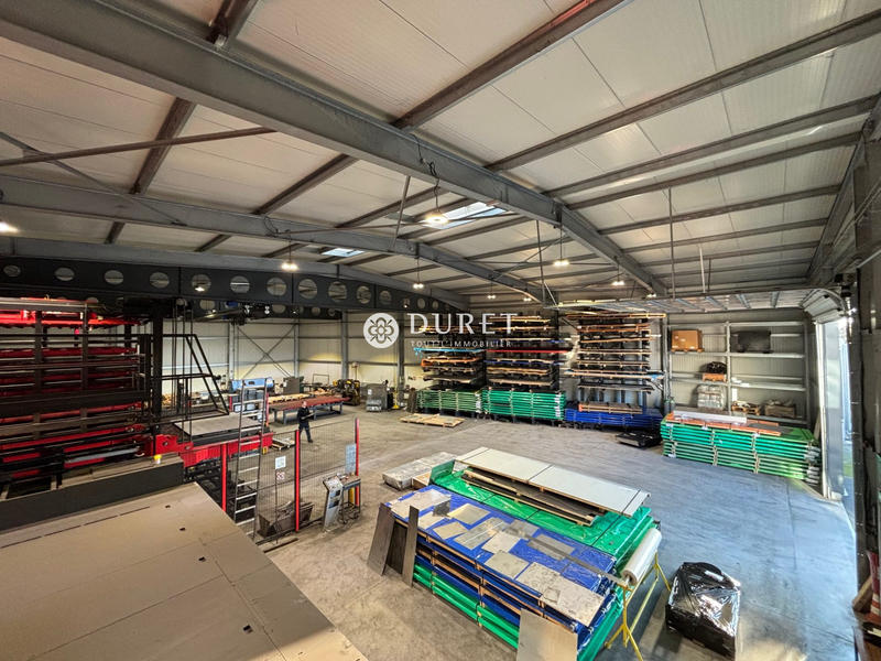 Local d'activités - 2 820 m²