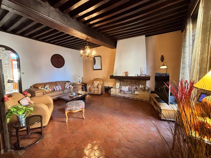 Maison - 304 m² - 10 pièces