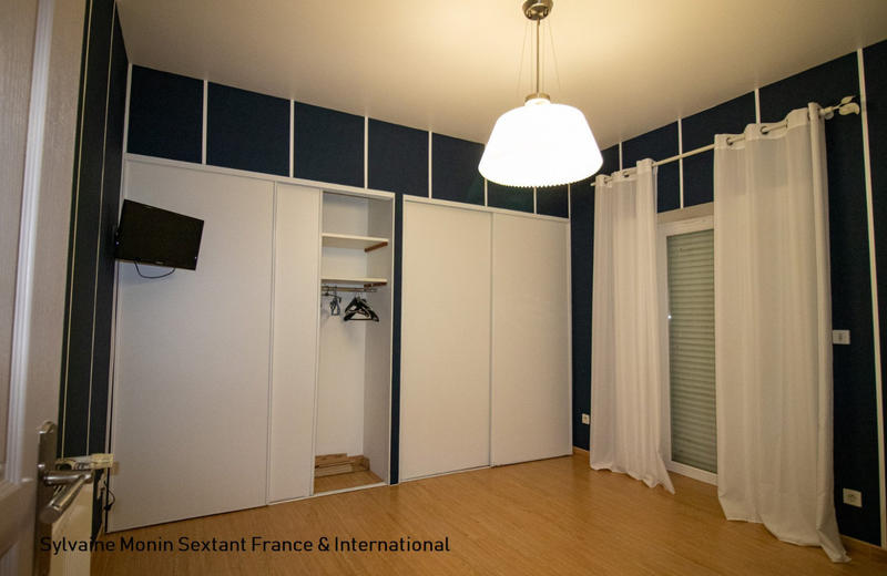 Maison - 400 m² - 14 pièces