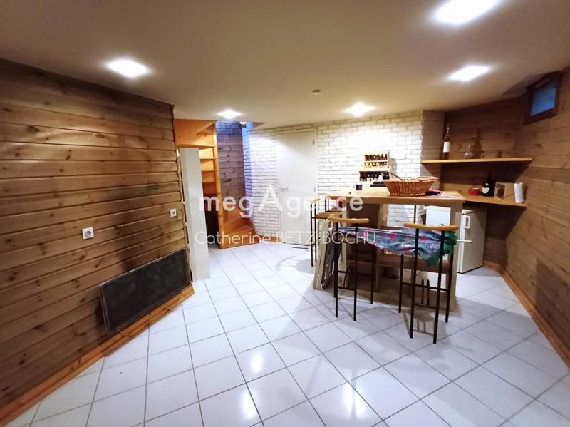 Maison - 180 m² - 8 pièces