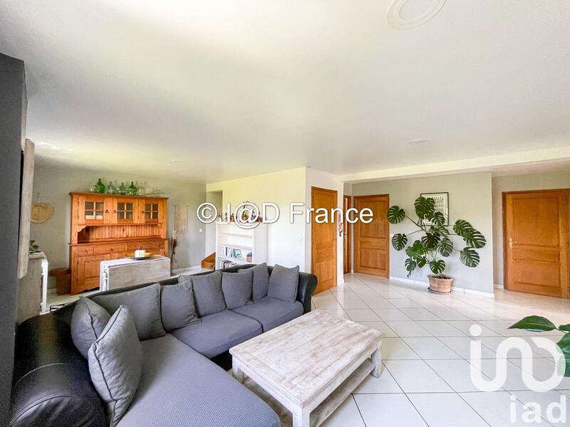 Maison - 177 m² - 7 pièces