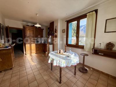 Appartement - 80 m² - 3 pièces