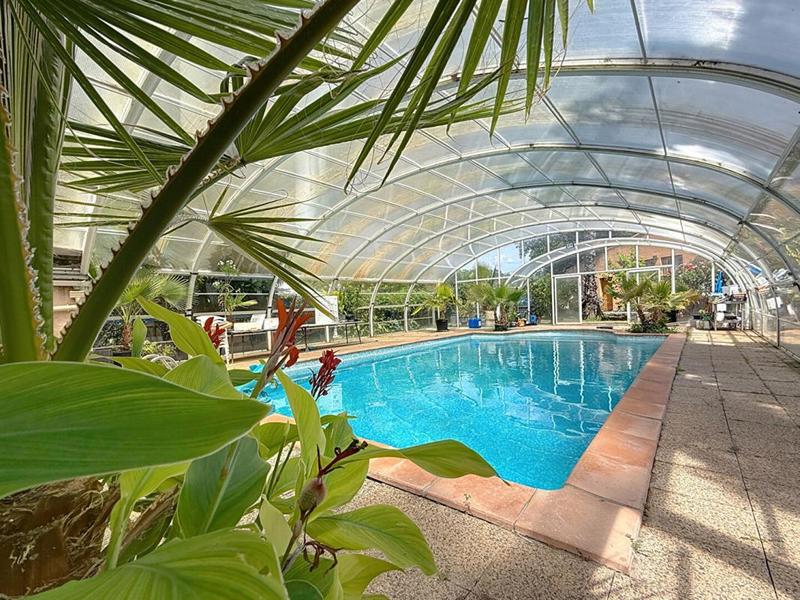 Maison - 210 m² - 7 pièces