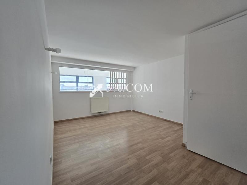 Loft - 133 m² - 4 pièces