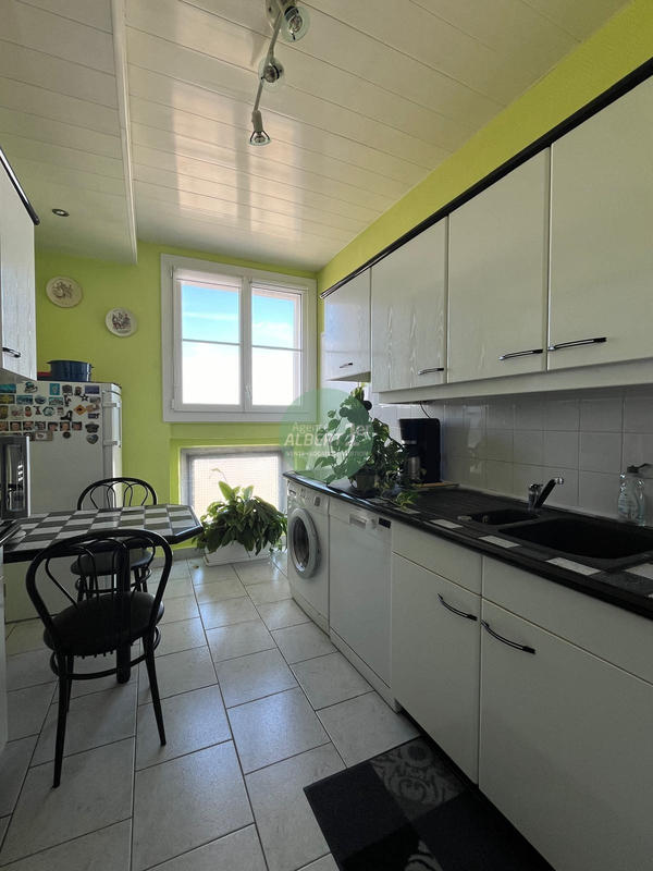 Appartement - 82 m² - 3 pièces