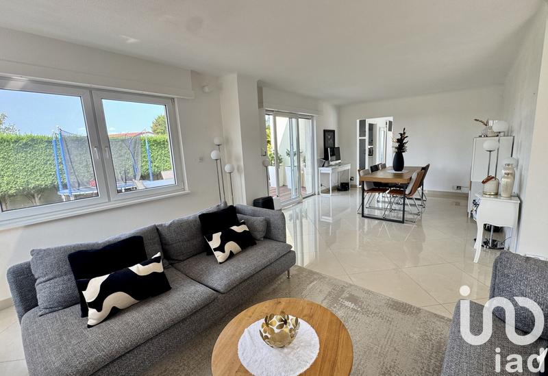 Maison - 199 m² - 7 pièces