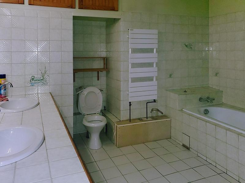 Maison - 221 m² - 6 pièces