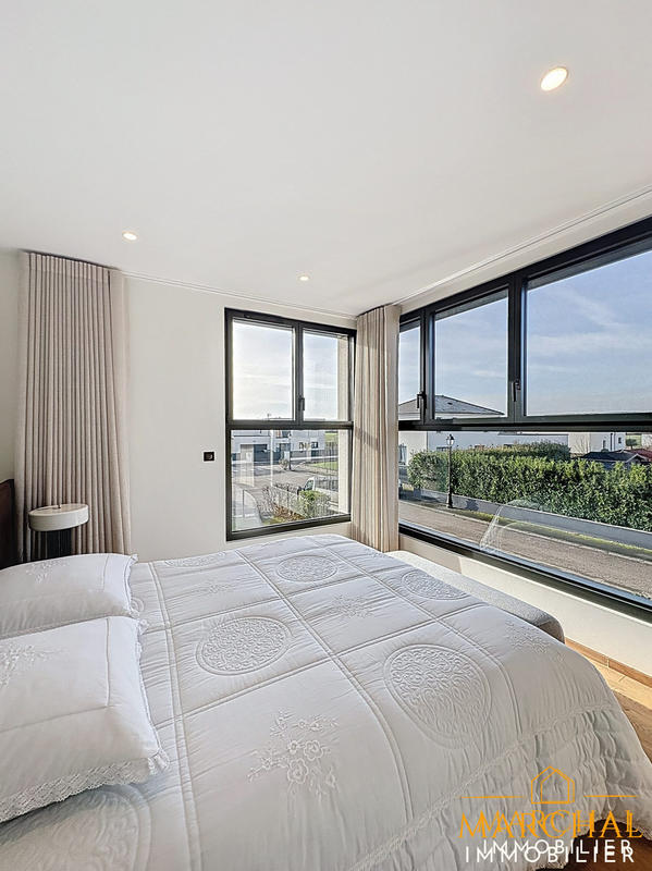 Villa - 202 m² - 5 pièces