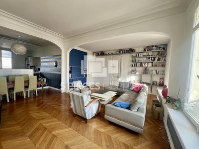 Appartement bourgeois - 130 m² - 6 pièces