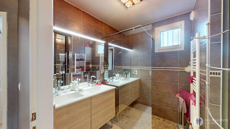 Appartement - 91 m² - 4 pièces