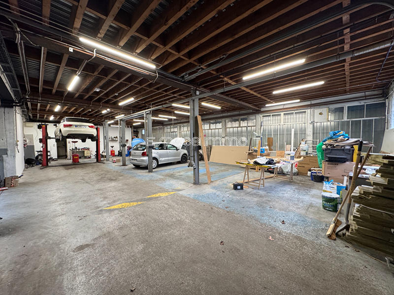 Local commercial - 776 m²