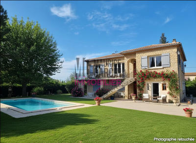 Maison - 210 m² - 8 pièces