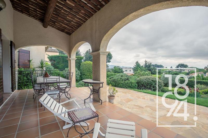 Villa - 139 m² - 4 pièces