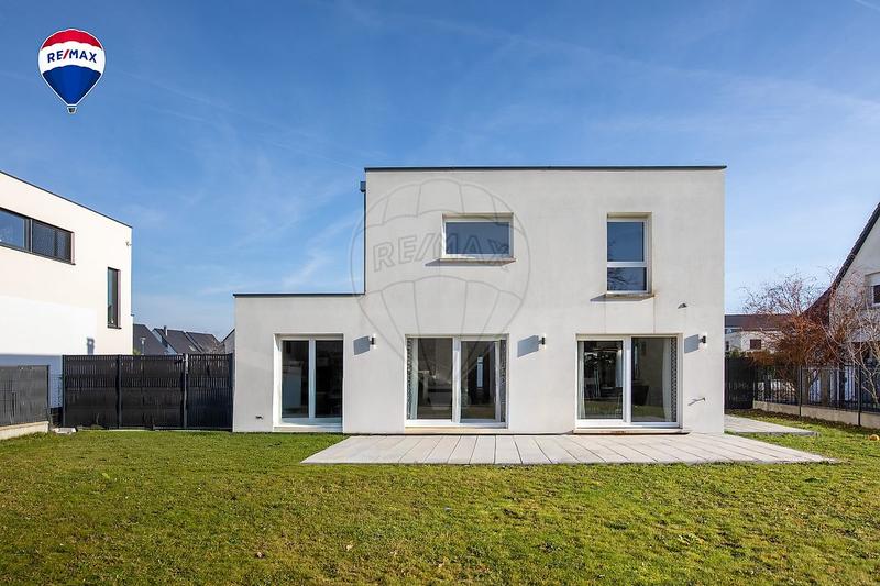 Maison - 164 m² - 7 pièces