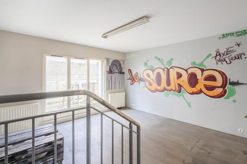 Bureau - 106 m² - 5 pièces