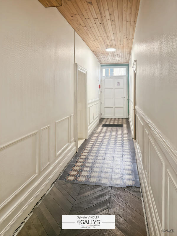 Appartement - 94 m² - 5 pièces