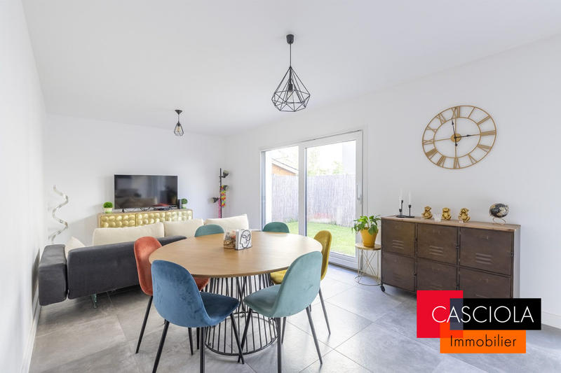 Maison - 80 m² - 4 pièces