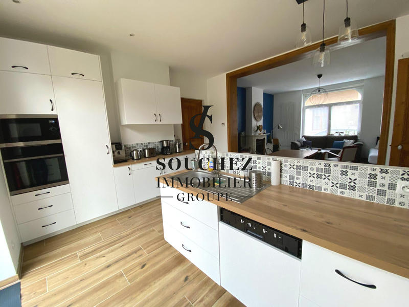 Maison - 328 m² - 7 pièces