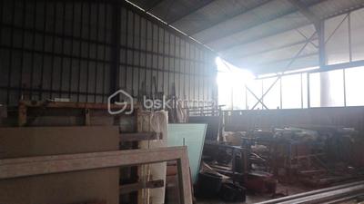 Immeuble - 300 m² - 1 pièce