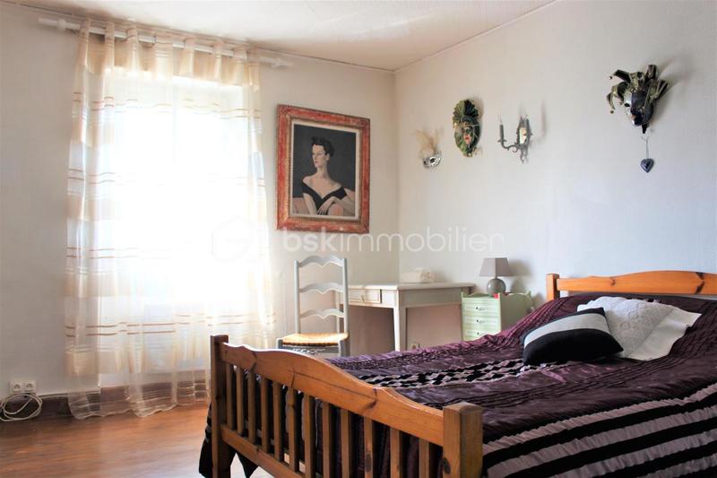 Maison - 168 m² - 8 pièces