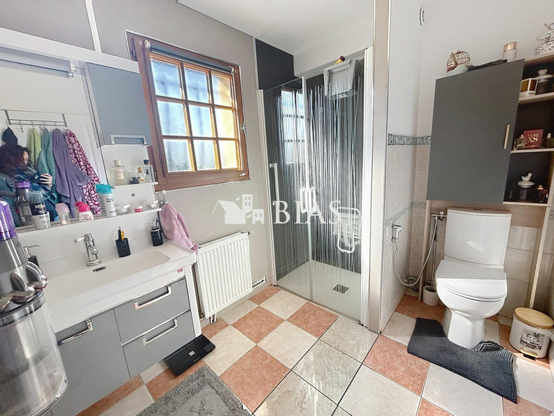 Maison traditionnelle - 107 m² - 5 pièces