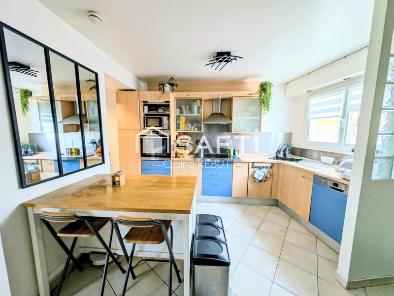 Appartement - 111 m² - 5 pièces