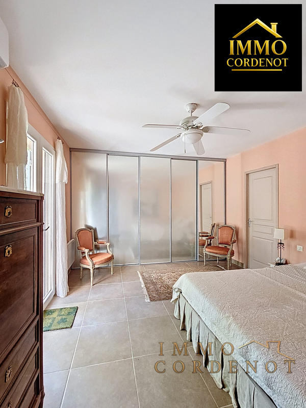 Villa - 140 m² - 5 pièces