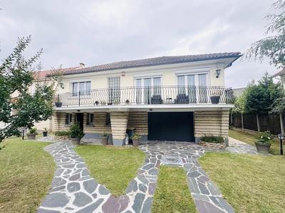 Maison - 175 m² - 5 pièces