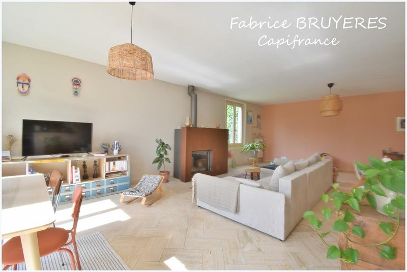 Maison - 230 m² - 5 pièces