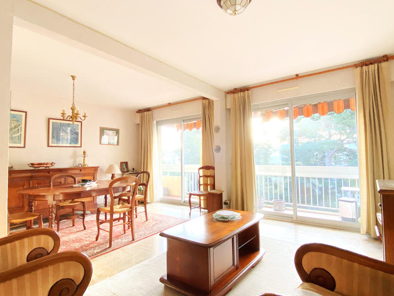 Appartement - 96 m² - 4 pièces