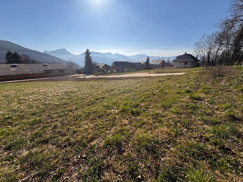 Terrain constructible - 647 m²